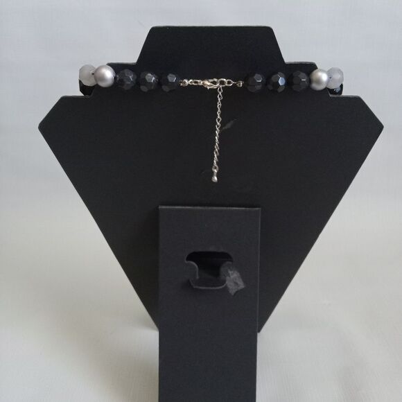 Black & Silvery Gray Multiple Shapes Chunky Beads Single Strand Fashion Necklace - Picture 2 of 10